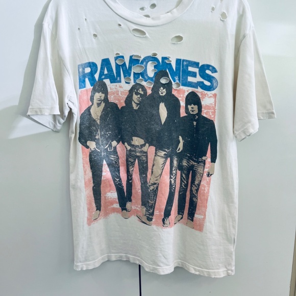 Daydreamer Ramones Distressed Tee - Picture 2 of 9